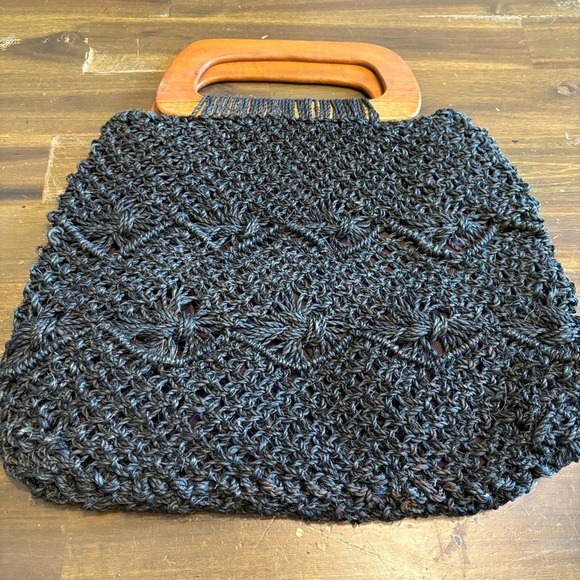 Vintage Raffia Crochet Woven Basket Straw Wood Handles 60’s Black Macrame Tote - Picture 4 of 10